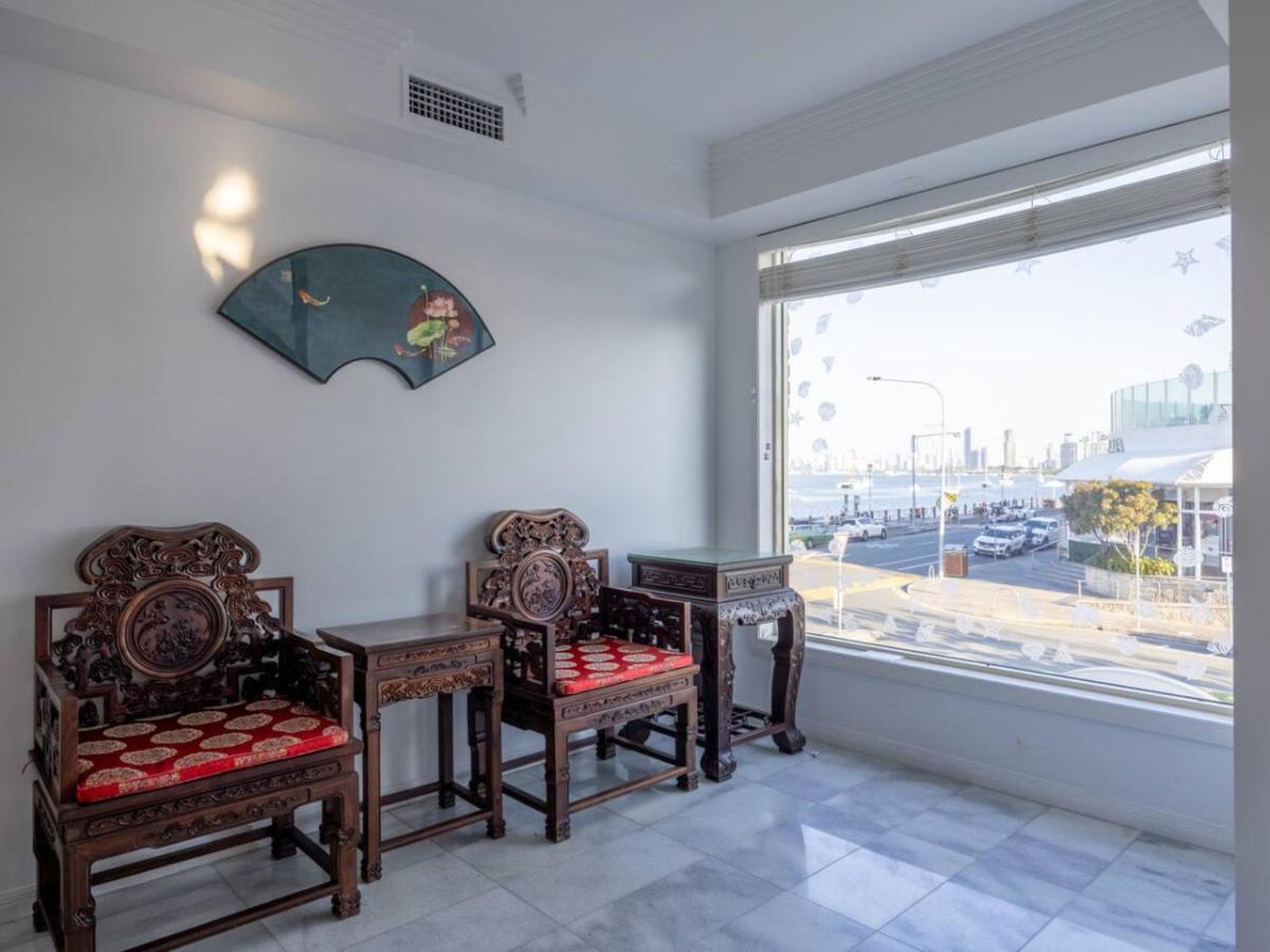 Holiday home Waterfront Stunning Antique 4rms 7beds Gold Coast